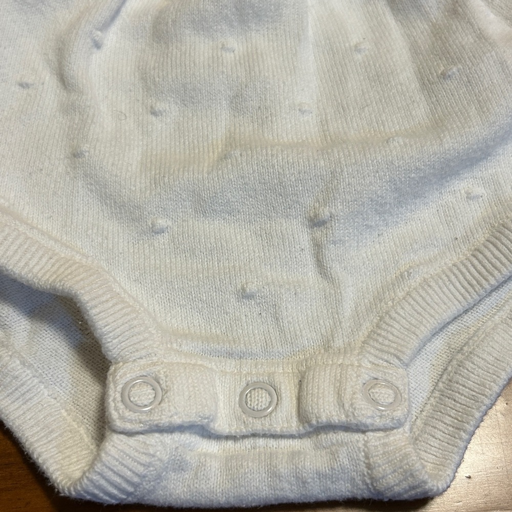 Carter's White Textured Ruffle Sleeve Bodysuit - Picture 4 of 7